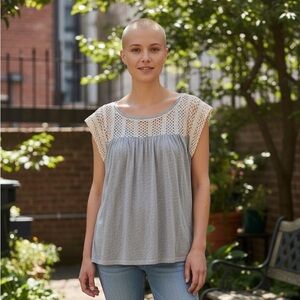 GAP Gray Crochet Yoke Sleeveless Top Size S